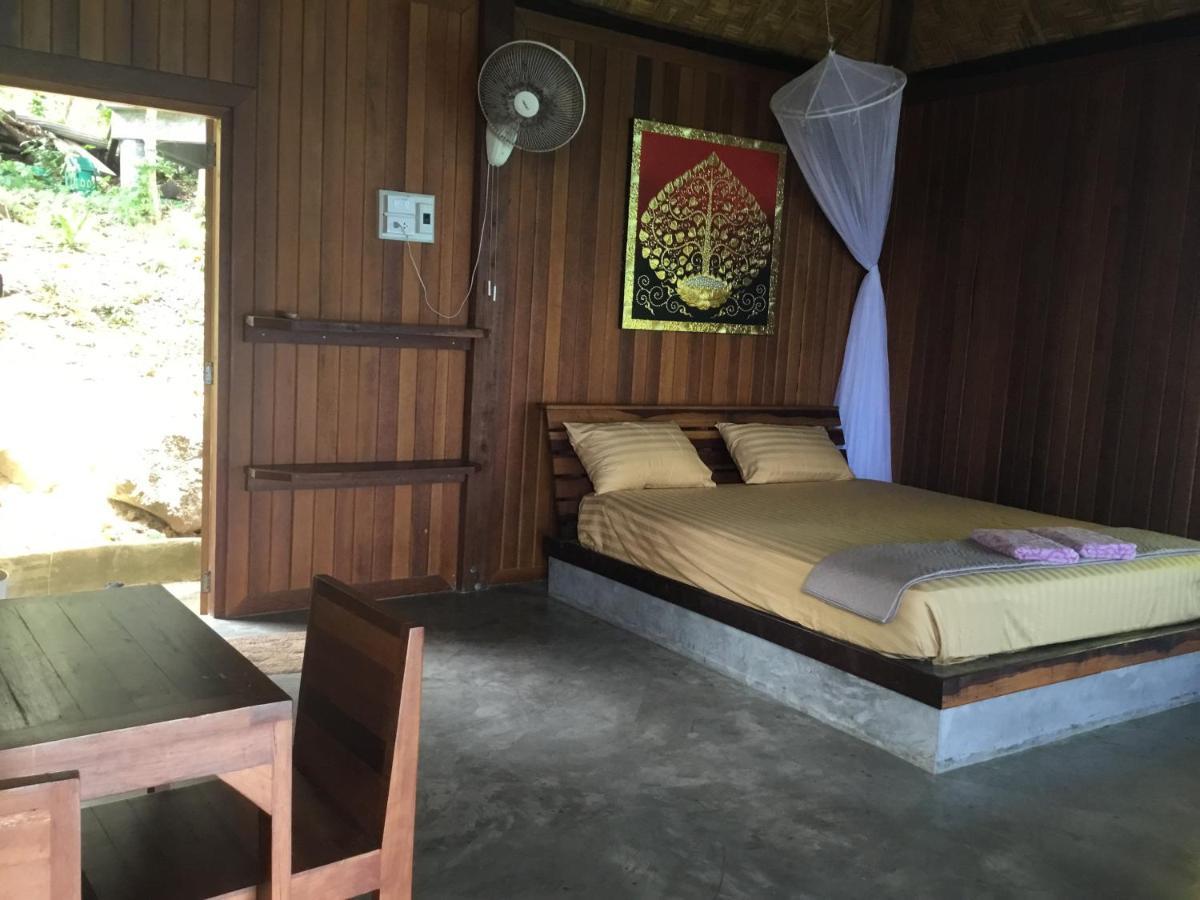 Chabalay Resort Ko Tao Exterior photo